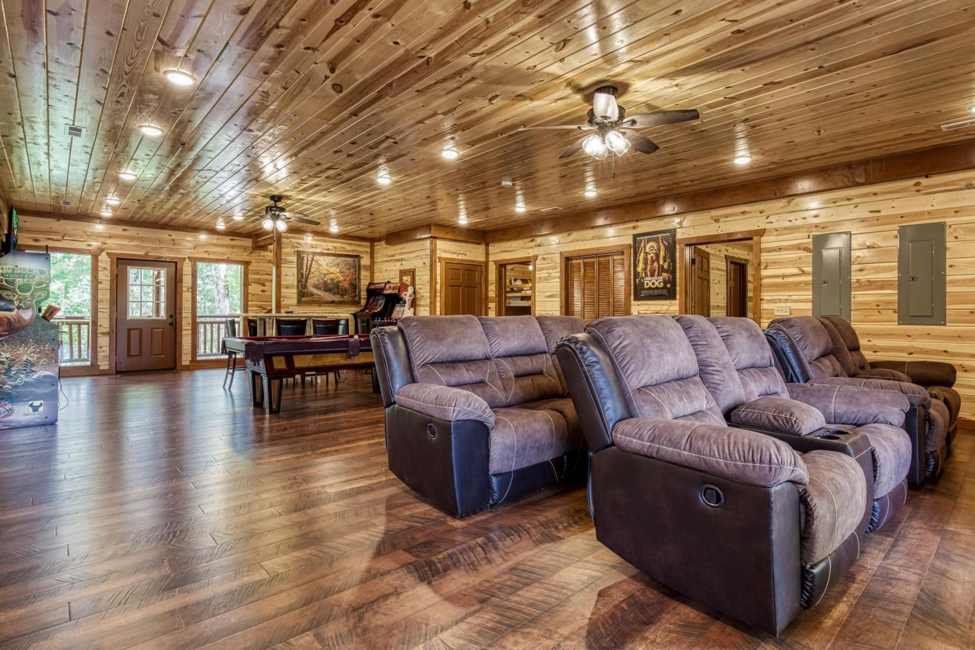 Majestic Splash- 8 Bedroom, Indoor Pool, Hot Tub, 1089 Free Tickets Each Paid Day, Dollywood Sevierville Exterior foto