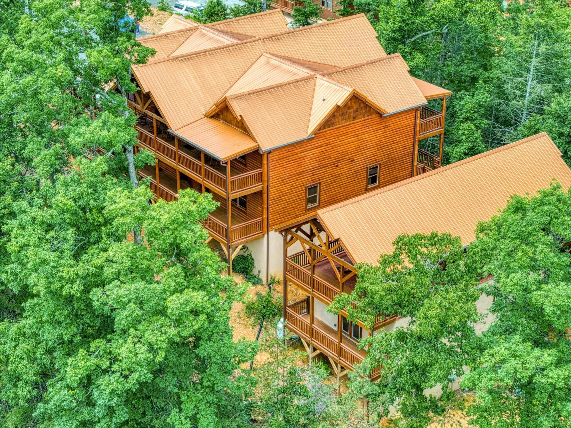 Majestic Splash- 8 Bedroom, Indoor Pool, Hot Tub, 1089 Free Tickets Each Paid Day, Dollywood Sevierville Exterior foto